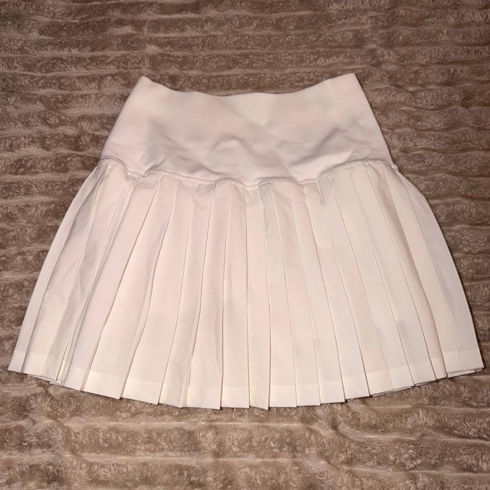JoyLab White Pleated Mini Skort - Picture 2 of 6